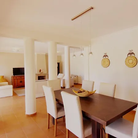 Browns Ii Villa *