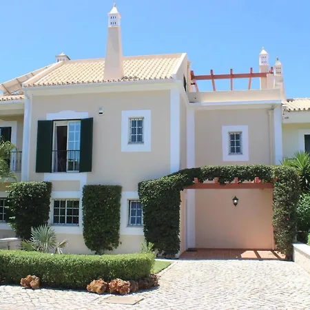 Villa Browns Ii